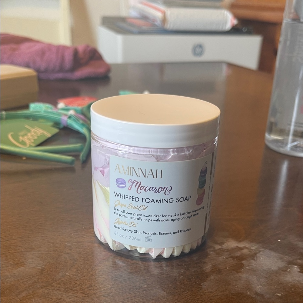 AMINNAH Macarons Whipped Foaming Soap - Pink